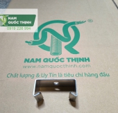 Cùm Treo Máng Lưới Inox 100x100 MM