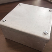 Đầu Nối Trung Gian Dây Điện Với Hộp Pullbox